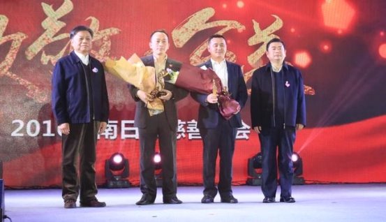 开创集团董事长周伯虎获“泉城公益杰出人物奖”