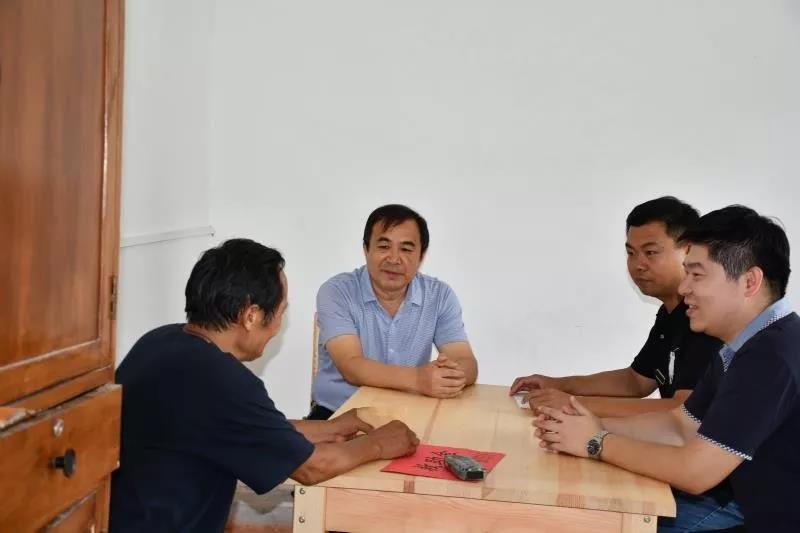 慈善救助显真情，兜底保障暖人心——槐荫慈善总会、区扶贫办开展精准扶贫走访慰问活动
