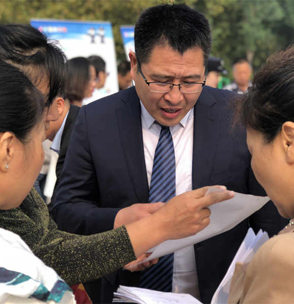 十几年从事公益普法维权的“反家暴”律师